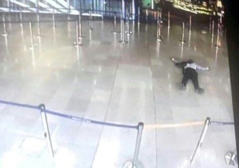 Attentat terroriste à l’aéroport d'Orly : l’assaillant abattu