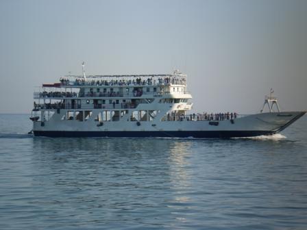 Des hors- la-loi isolent Kerkennah du reste du monde ! Le ministère de l’intérieur vient de s’exprimer au sujet de l’affaire du blocage du ferry de la Société nouvelle de transport Kerkennah (Sonotrak), reliant Kerkennah à Sfax