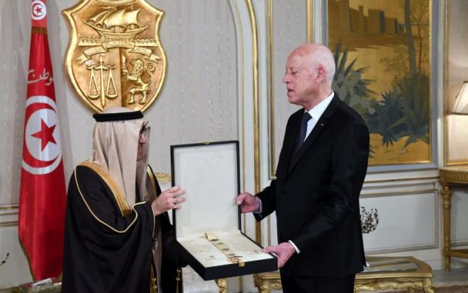 Kaïs Saïed s’entretient avec le président de l'Organisation arabe du tourisme
