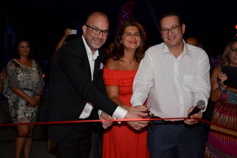 Coupure du ruban d’inauguration avec Johan Isacson, Directeur Franchise de Lindex,Cyrine Sellami, actionnaire et Mourad Djelidi, Directeur Général de Mediterranean Fashion Group