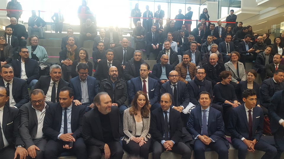 Youssef Chahed avec les startuppeurs Tunisiens et Français 