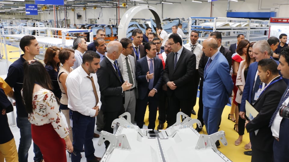 Cet événement a vu la présence du le ministre du Développement et de la Coopération internationale, Zied LADHARI, du ministre de l'Industrie et des PME Slim Feriani.  du directeur de la société Corse Composites Aéronautiques Tunisie Patrick de Lattre, ainsi que représentants des entreprises Airbus, Dassault Aviation, Safran et Latécoère