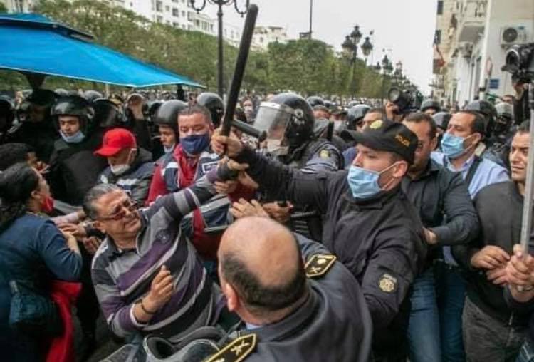 Abdennacer Aouini a-t-il été molesté par la police ou est-il l’agresseur ?