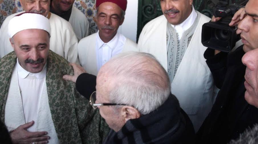 Béji Caïd Essebsi au mausolée Sidi Belhassen Chedhly