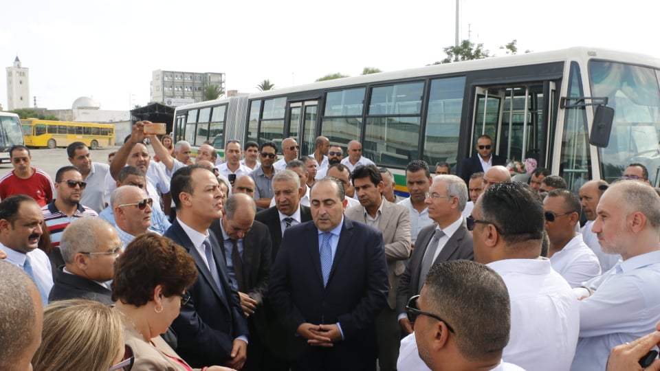 Le ministre du Transport, Hichem Ben Ahmed, a annoncé que 30 nouveaux bus à deux wagons ont été acquis à l’occasion de la rentrée scolaire et universitaire 2019-2020.