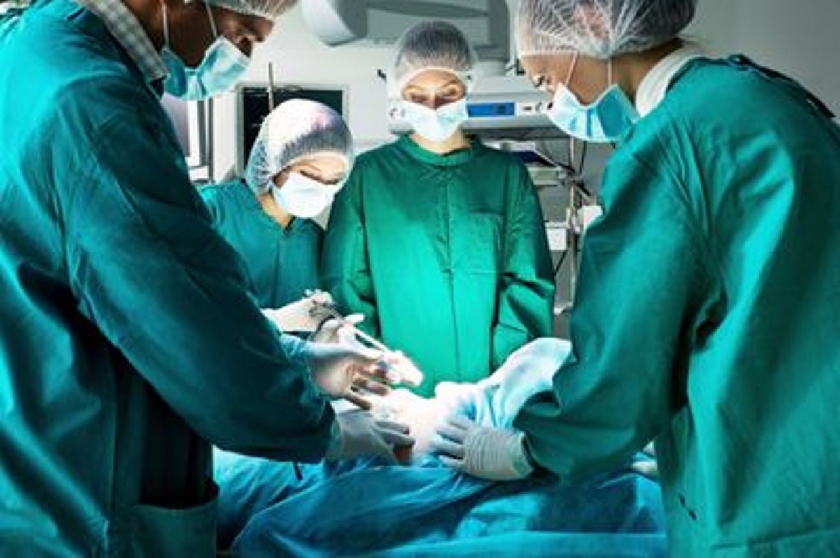 Covid-19 : Suspension des activités chirurgicales non urgentes pour un mois