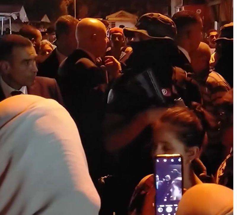 Kaïs Saïed en visite à Cité El Khadhra pour inspecter la situation environnementale déplorable