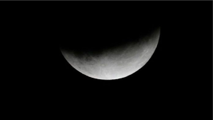 Une éclipse partielle de lune sera visible en Tunisie le 18 septembre 2024 à l'aube