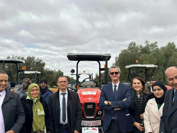 Coopération tuniso-italienne : 88 tracteurs remis à l’OTD à Sfax