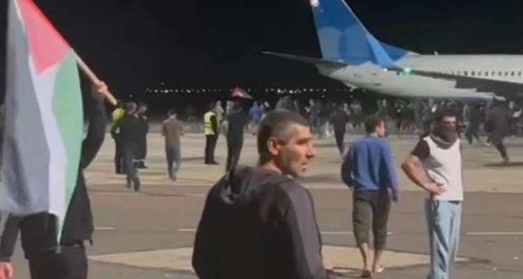 Daguestan: L’aéroport envahi par une foule à la recherche d’Israéliens
