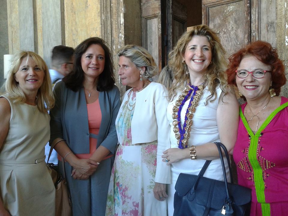 De droite à gauche: Mme.Essma Ben Hamida, Dr. Sonia Ben M'Rad, Mme. Chiara Corazza,  Managing Director du Women's Forum, Mme. Laila Mamou, CEO de Wafa Maroc et Mme. Cristina Lunghi, Présidente de Arborus Fund. 