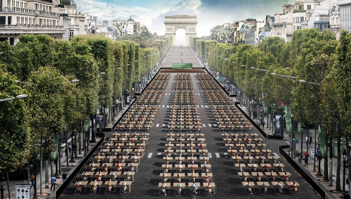 Paris : Participation record à la « grande dictée » sur les Champs Elysées