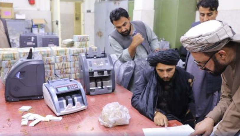 12,3 millions de dollars retrouvés chez d'anciens responsables afghans