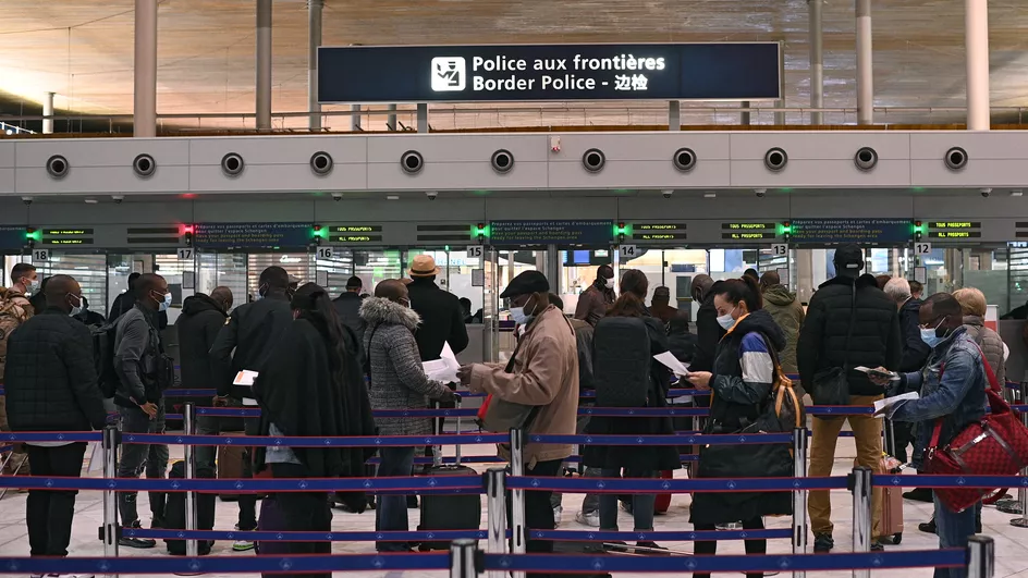 France: la quarantaine obligatoire étendue à plusieurs pays