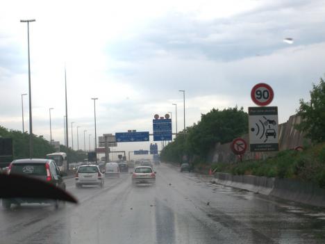 Voitures de location: 30 millions DT de dettes pour excès de vitesse