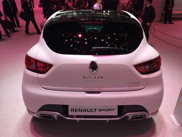 Renault présente la version RS 220 Trophy