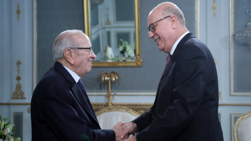 Le président Essebsi reçoit le gouverneur de la BCT
