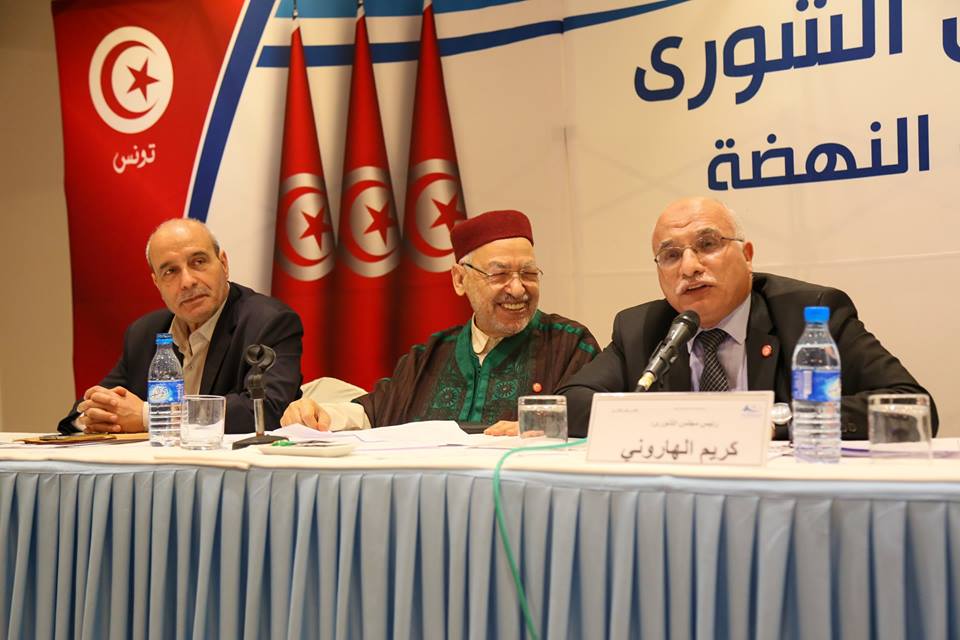 Ennahdha plaide pour le maintien du gouvernement Chahed