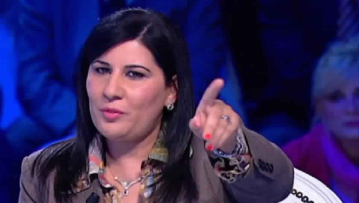 Abir Moussi : le pouvoir local va démanteler le système de l’Etat