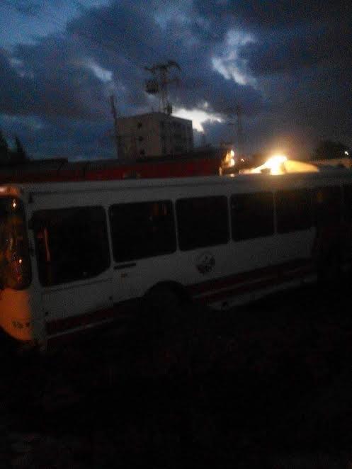 Des morts et des blessés dans un grave accident entre un train et bus