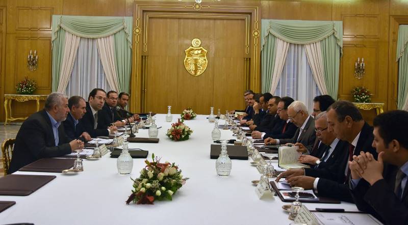 Youssef Chahed se réunit avec les signataires du Pacte de Carthage