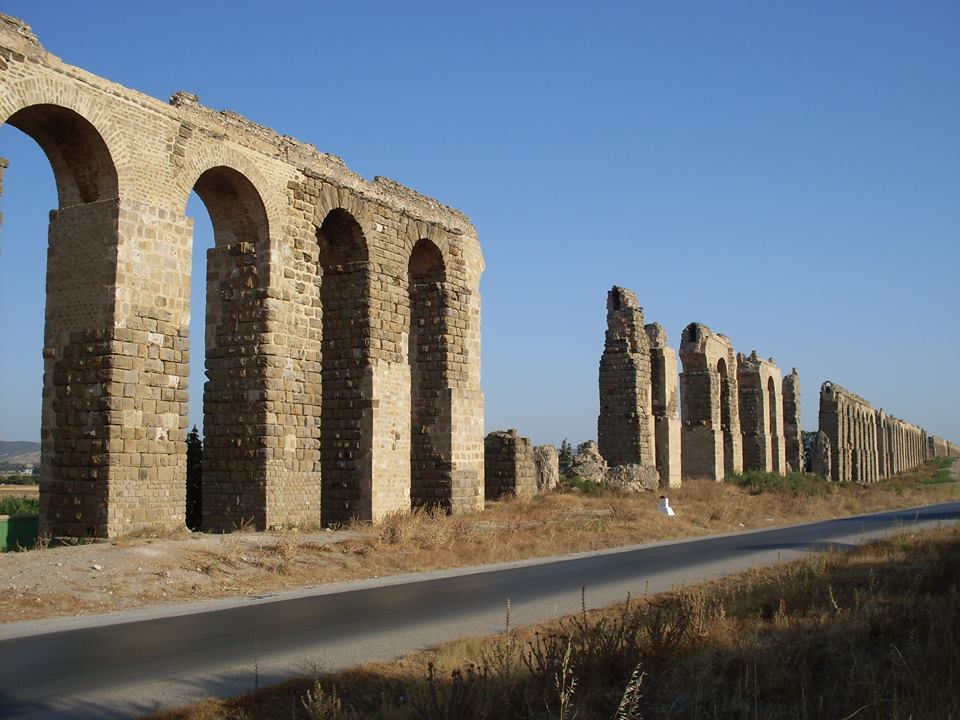 Des associations dénoncent la demolition d'un tronçon de l'aqueduc à Mhammedia