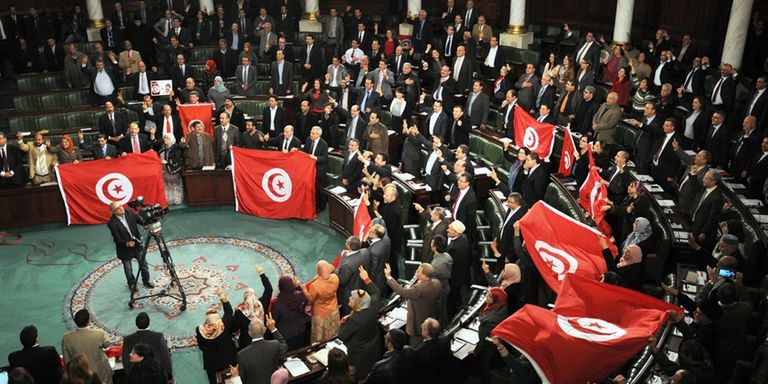 Quatre ans après, faut-il réviser la Constitution ?