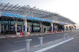 Touristes russes bloqués à l’aéroport Enfidha: Le ministère prend des sanctions !