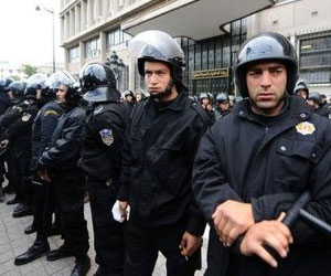 Bardo: Les agents de l'ordre protestent devant le siège de l'ARP