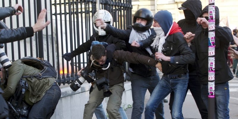 31 journalistes agressés au mois de mars