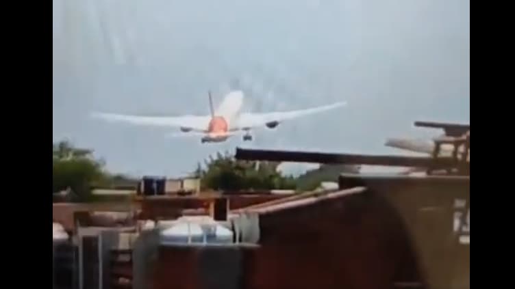 Crash Air India : 241 morts et 1 survivant en état critique parmi les passagers