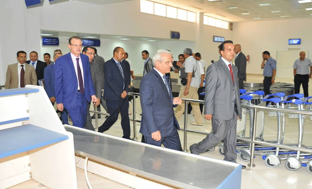 Le ministre du Transport inaugure un nouveau terminal de l'aéroport Gabes-Matmata