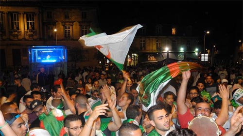 Mondial 2014: Liesse des supporters algériens, 74 interpellations