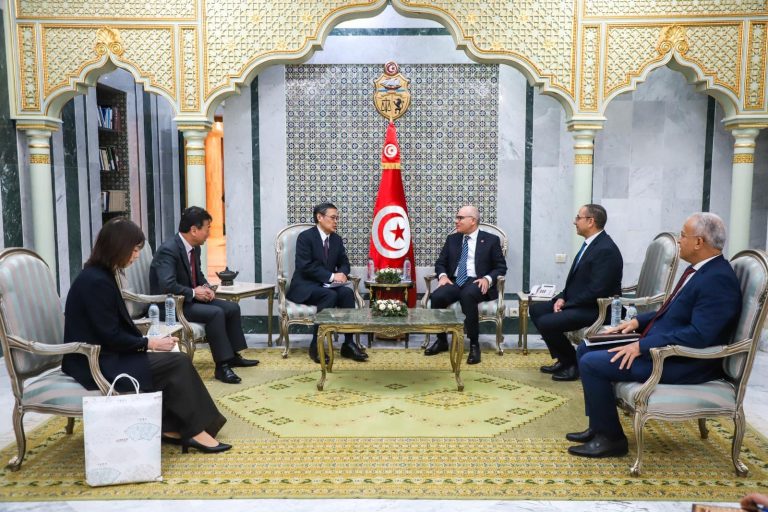 Tunisie-Japon : Nabil Ammar reçoit l’ambassadeur japonais chargé de la coopération en matière de la lutte contre le terrorisme et le crime organisé