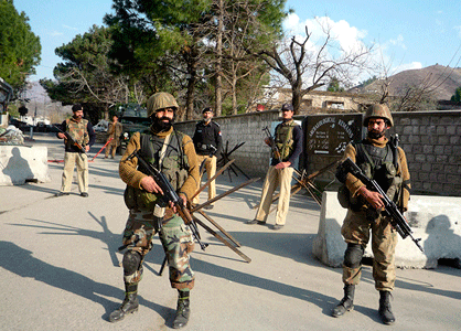 Au moins 84 enfants tués dans une école pakistanaise