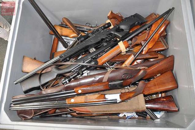 Saisie d’un stock de 256 armes à feu