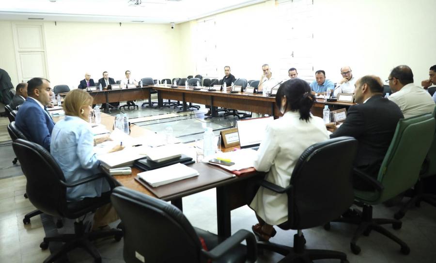 Chèques sans provision : la Commission de législation générale décide de fusionner deux projets de loi