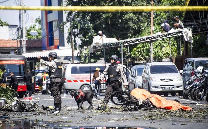 Indonésie : des attaques terroristes commises par les membres d’une seule famille