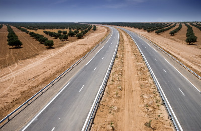 L’Italie redémarre la construction de l’autoroute Tunisie-Libye-Egypte : 1700km et 963 millions euros