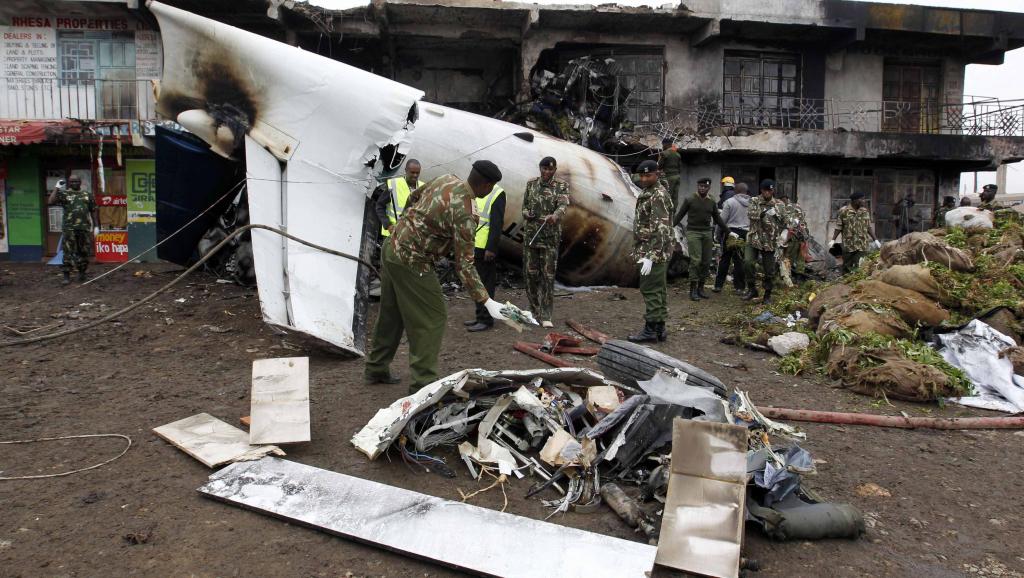  Un avion-cargo s’écrase sur un immeuble à  Nairobi