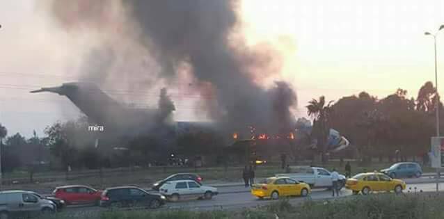 Photo du jour : l’avion d’El Mourouj incendié, un acte à condamner