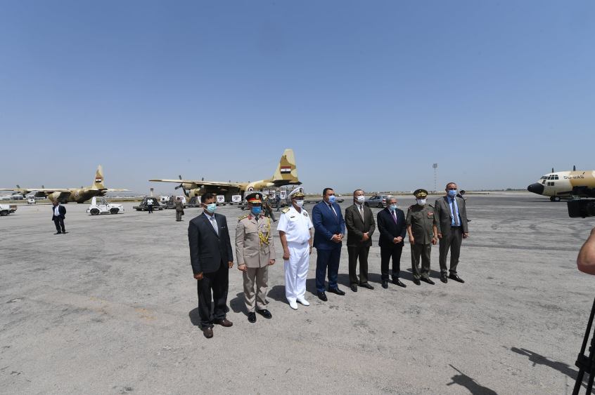 Trois avions militaires égyptiens transportant des équipements médicaux et de l’oxygène atterrissent à Tunis Carthage
