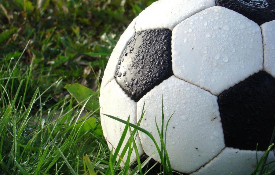 Brésil : Touché en pleine poitrine, un footballeur de 16 ans meurt après avoir arrêté un pénalty
