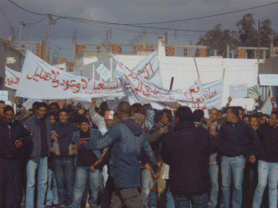 Redeyef: Des affrontements à cause du transport de phosphate