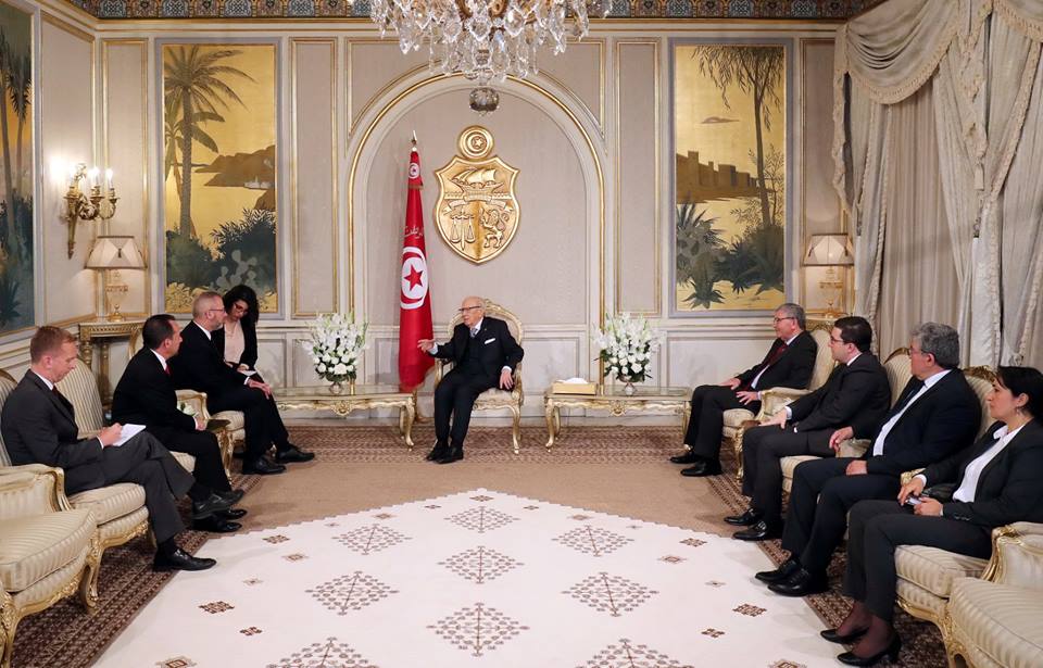 Le président Essebsi reçoit le sous-secrétaire adjoint américain à la Défense