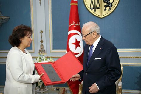 Sihem Ben Sedrine remet au président Caïd Essebsi le rapport de l’IVD