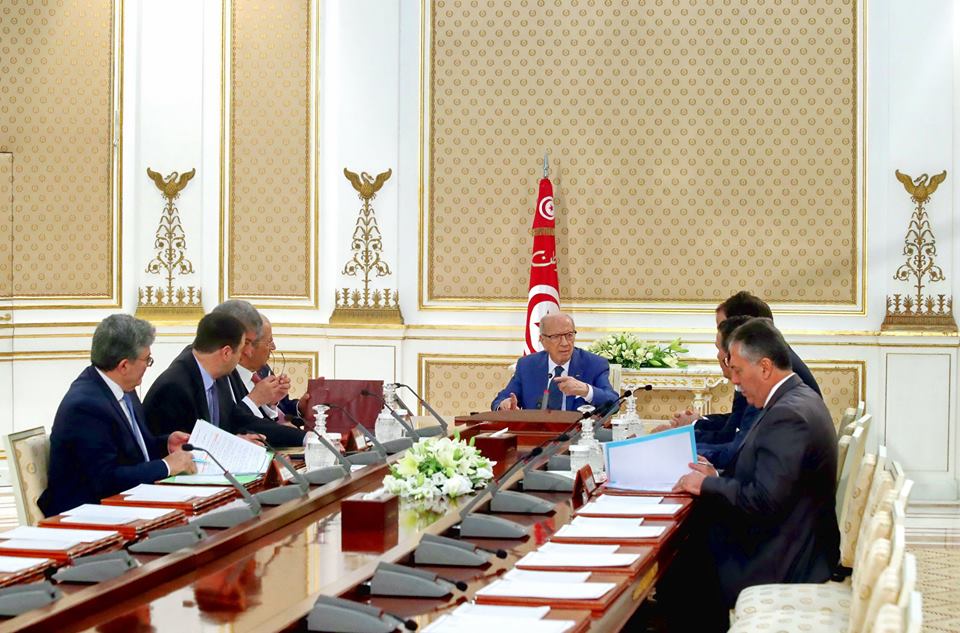 Proclamation des sites de production et des installations stratégiques et vitales zones militaires interdites