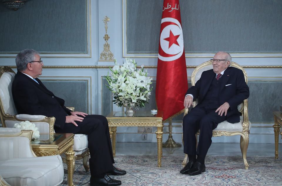 Béji Caïd Essebsi évoque avec le ministre de la défense la réunion 5+5 à Rome