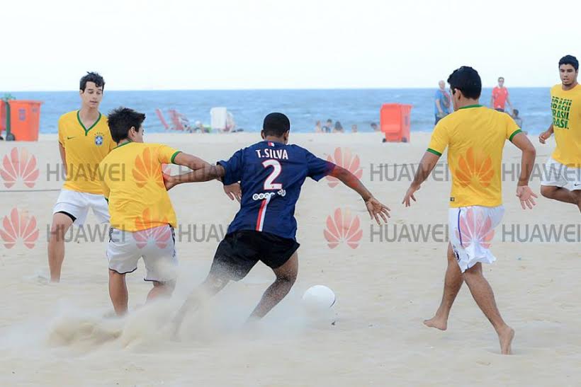 Huawei, sponsor officiel du tournoi international de Beach Soccer
