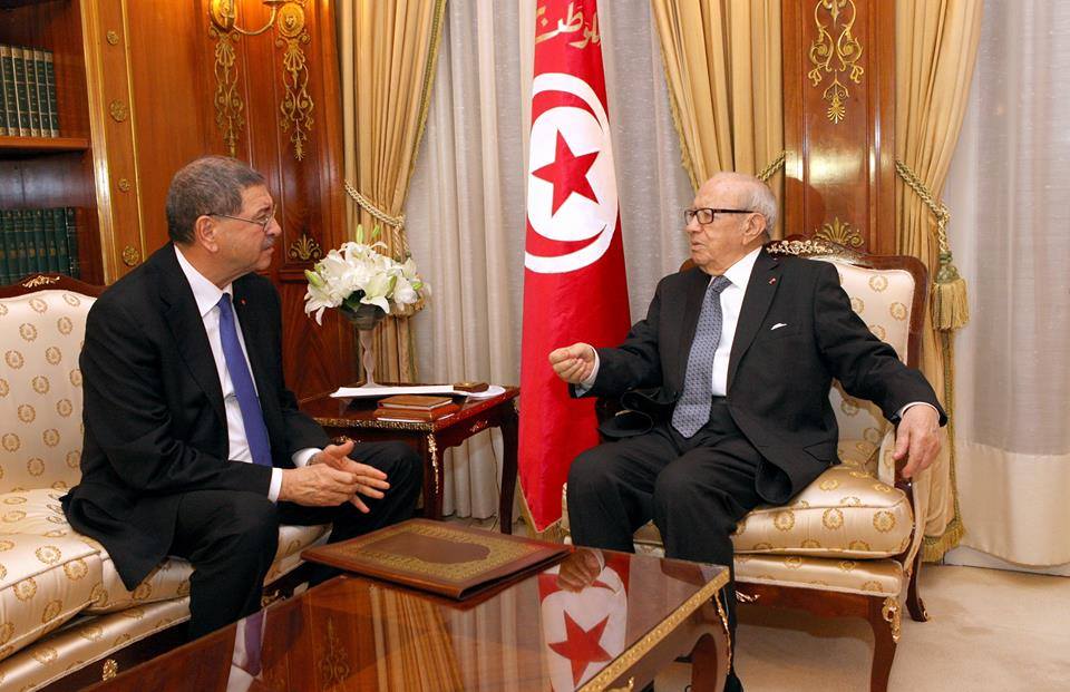 Le couvre feu allégé de minuit à 5h00 du matin